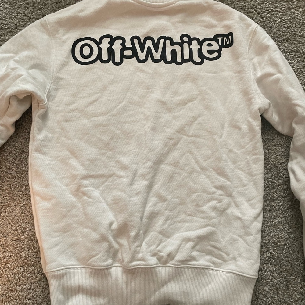 Off white sweater, in good condition , has wrinkles but can easily be fixed